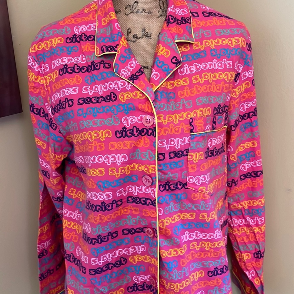 Victoria Secret Pajama Top Long Sleeve Women All Over Spell Out Victoria Secret